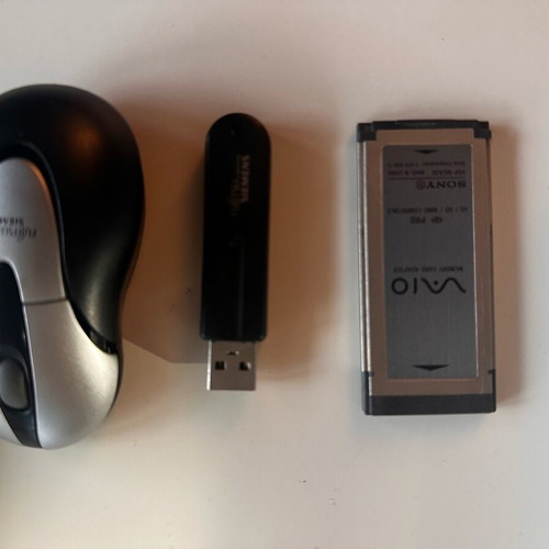 Sony Vaio FE11S laptop used with 2GB memory, HDD, Windows XP