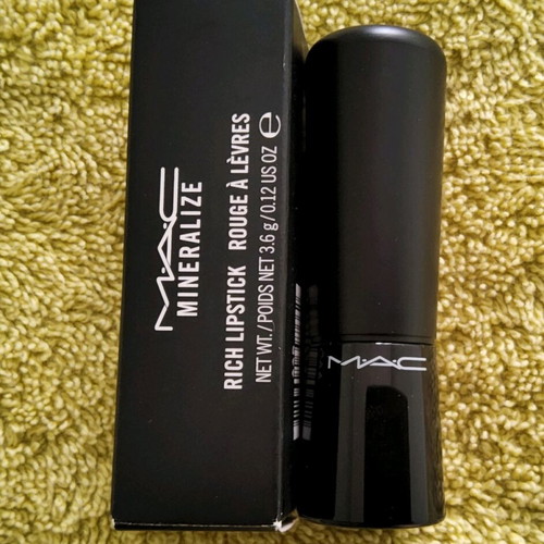 MAC Mineralize Meta-Fabulous lipstick like new