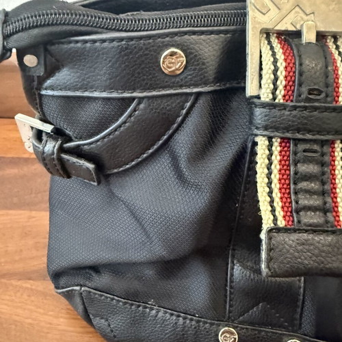 Gianfranco Ferre Black Bag used, classic design with dual handles