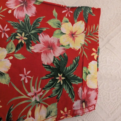 Hawaiian shirt like new, size 3XL, multicolored