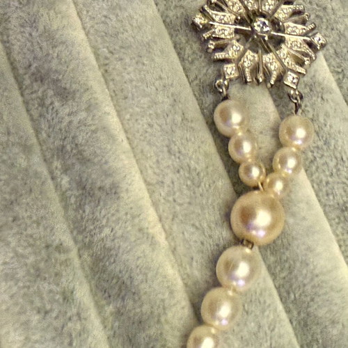 Silver bracelet with snowflake and pearls Jenavi new
