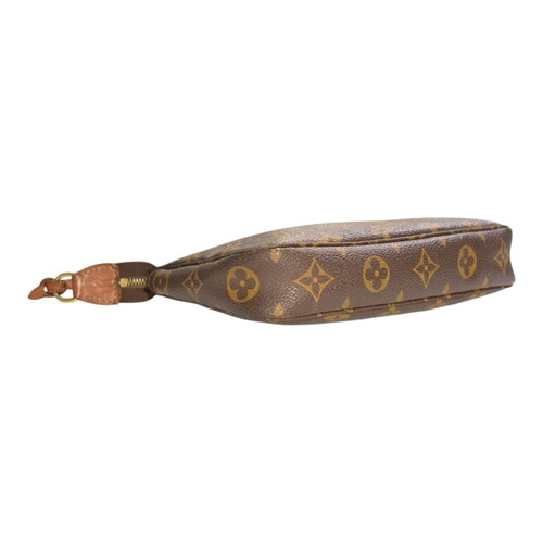 Louis Vuitton Monogram Canvas Pochette Shoulder Bag