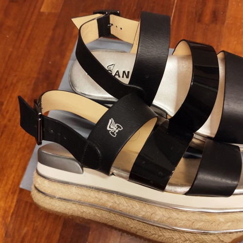 Hogan black leather platform sandals size 36.5