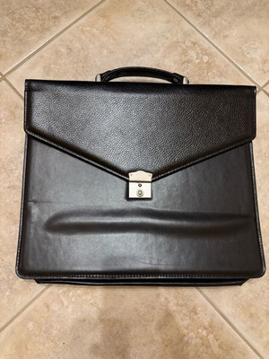 Black document briefcase like new, 2 compartments, 36x30 cm