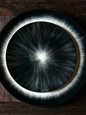 Demeulemeester porcelain plate set by Serax, 17cm & 24cm, luxury box