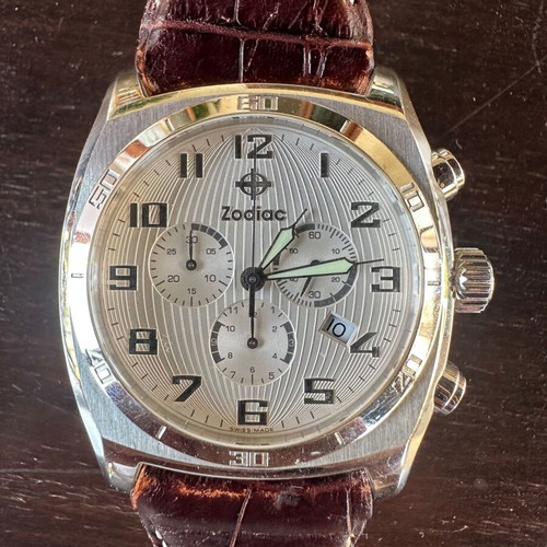 Zodiac Chronograph Z07003 Swiss Made wristwatch like new, grey and brown