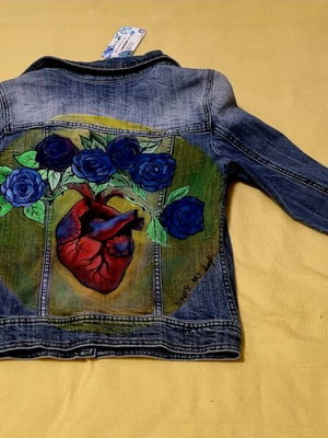 Γυναικείο μπουφάν Benetton καινούργιο, μέγεθος S, με σχέδιο DIMIS'ART