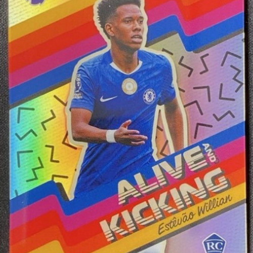 Estevao Willian 2025-26 Topps Chrome Alive and Kicking Refractor RC like new
