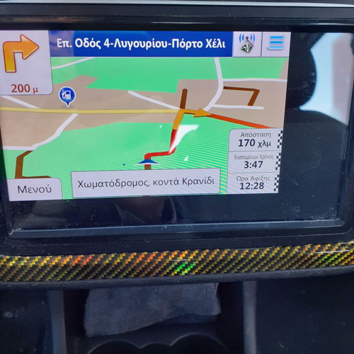 Ηχοσύστημα GPS 8 ιντσών σαν καινούργιο με iGO, WiFi και Bluetooth