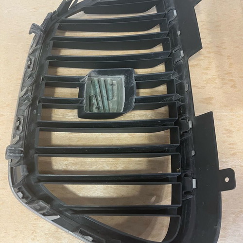 Seat Leon-Altea grille used, genuine