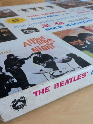 The Beatles Golden Album Vol 1 Box Set 10 albums like new, collectible