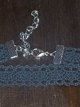 Μαύρο δαντελένιο κολιέ choker με ασημί αλυσίδα επέκτασης