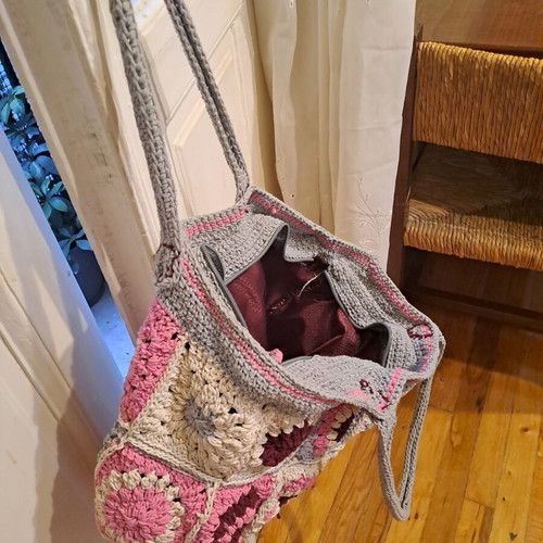 Handmade Granny's Travel Bag crochet, like new