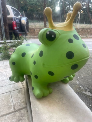 Jumpy Hop Hop inflatable frog used