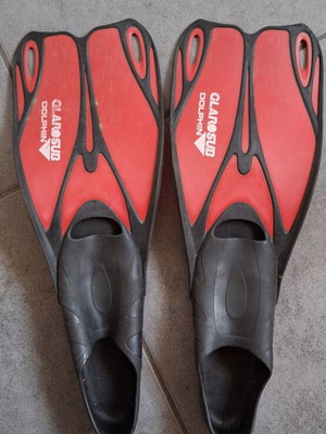 Fins size 33-35 used, very good condition