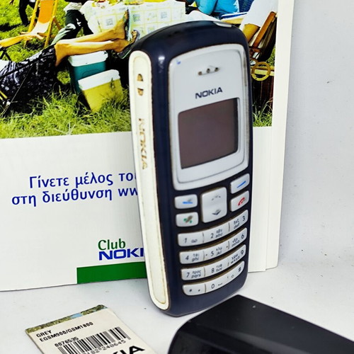 Nokia 2100 Vintage 2003 like new with charger and documents