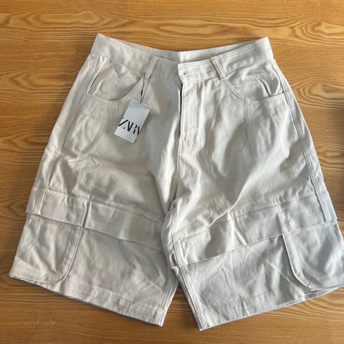 Zara men's cargo bermuda shorts with detachable legs 2 in 1, size 46, beige