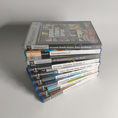 Комплект от 9 Кутии за Игри PlayStation 2 Използвани Без Дискове