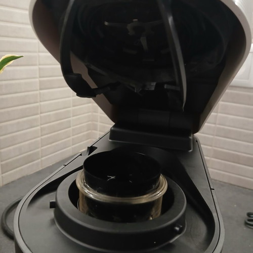 Nespresso Vertuo Pop coffee machine, coconut white