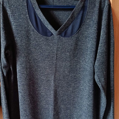 Bodymove viscose blouse new with V neckline and transparency design