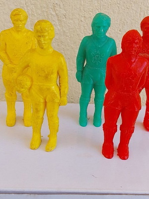 Bozo Footballers Set like new, 5 plastic figures from 1970s