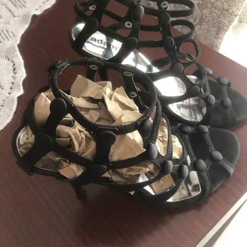 Adams Shoes black sandals size 37 like new