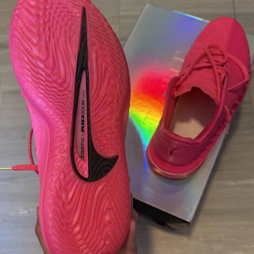 Nike G.T. Cut 4 shoes like new, pink, size 47