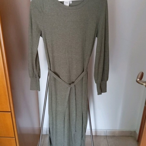Khaki long-sleeve dress with slits and belt, like new, XS