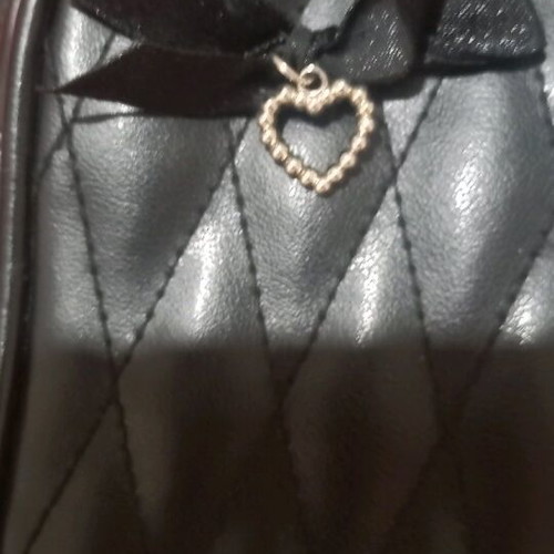 Mad hat evening handbag like new, black quilted synthetic