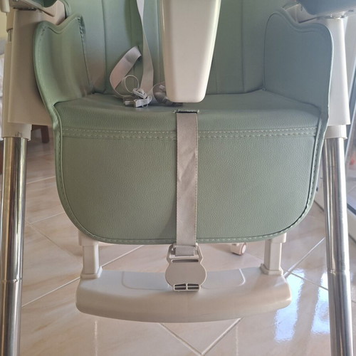 Highchair with wheels, pistachio color