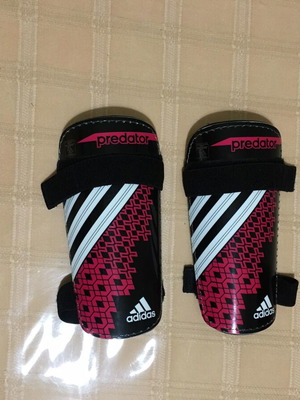 Adidas Predator Football Shin Guards like new