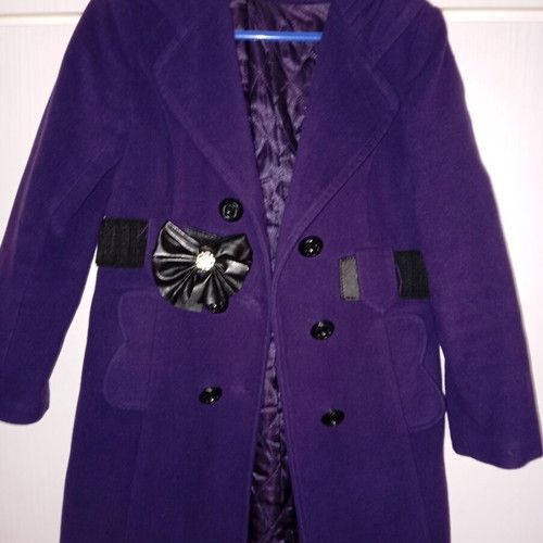 Children's purple coat like new with belt for 5th and 6th grade kids