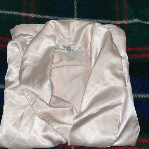 Marks & Spencer robe used, white, heavy and soft fabric