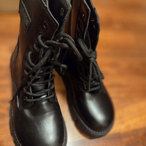 SH Fashion Shoes Black Ankle Boots Size 38 Like New