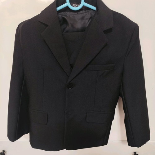 Children's suit like new, black, age 6-8