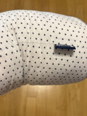Candide baby hand support nursing pillow