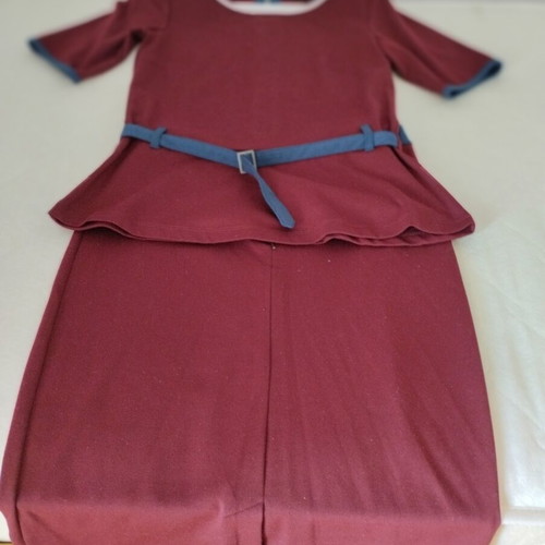 Raxevsky skirt and blouse set like new, burgundy with blue belt