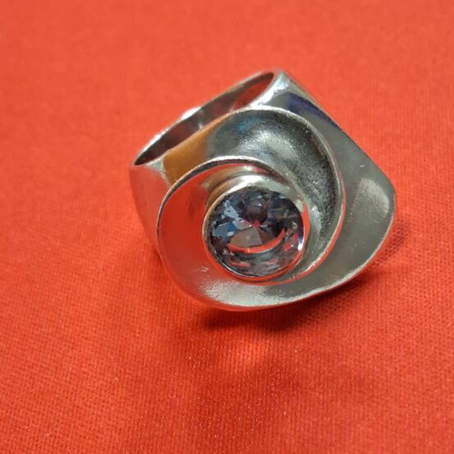 Silver ring with 925 stamp, like new, adjustable