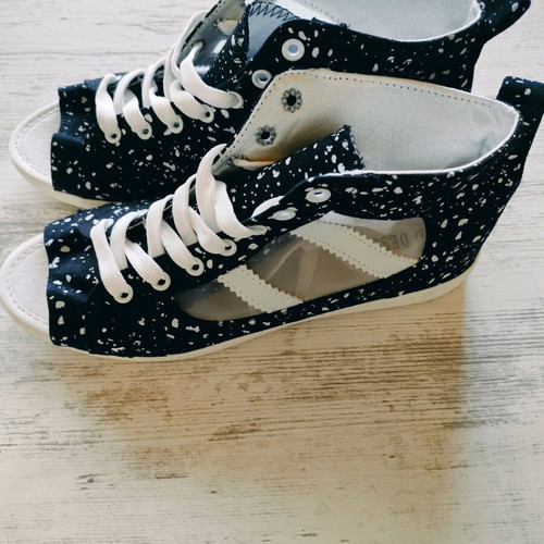Women's summer shoes new, black and white sandals and platforms