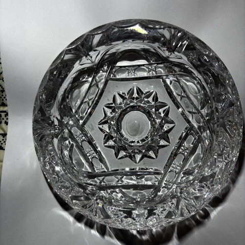 Ashtray like new, solid crystal with cut for three cigarettes
