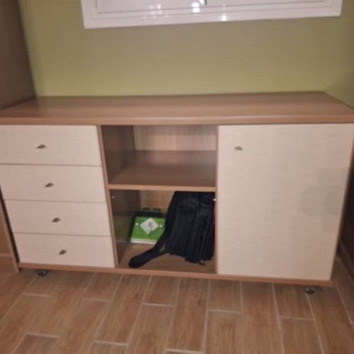 Storage furniture with drawers like new, large capacity