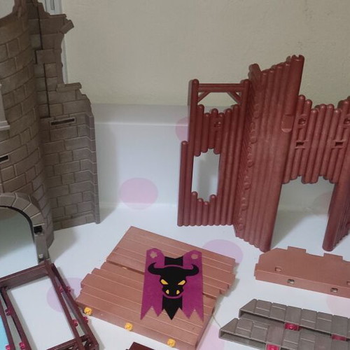 Playmobil 4435 used, structurally complete with missing parts