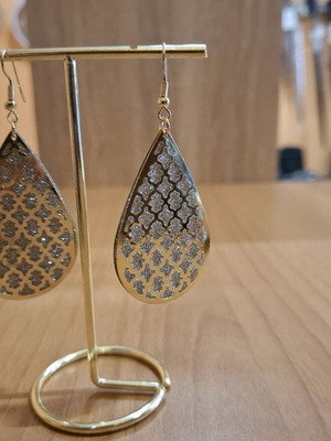 Handmade dangling earrings new, silver color 7 cm