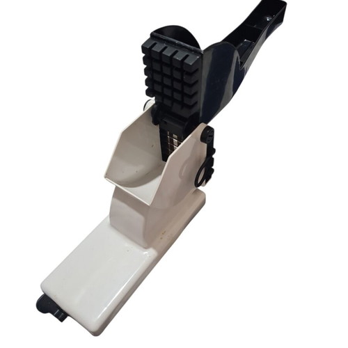Potato cutter like new with suction base and two blade thicknesses
