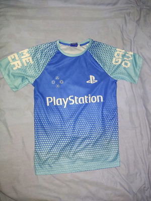 T-shirt PlayStation μεταχειρισμένο, πιθανόν μέγεθος small για παιδί