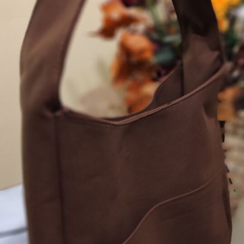 Brown shoulder bag new with external pocket
