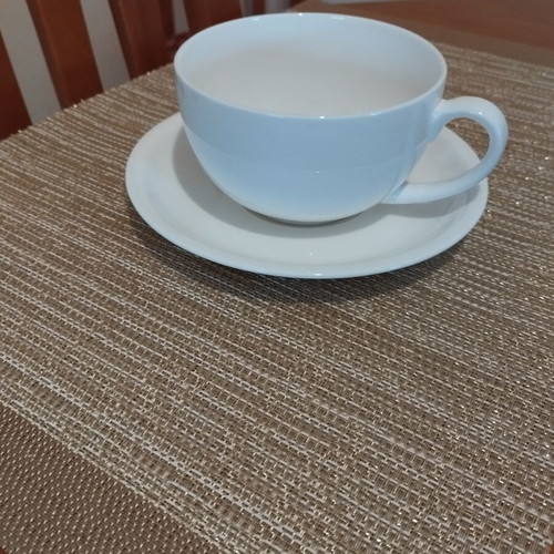 Maxwell and Williams cup with saucer, 350 ml