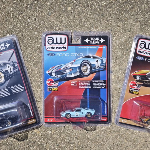 Ford GT40 Auto World 1/64 new, sealed collectible