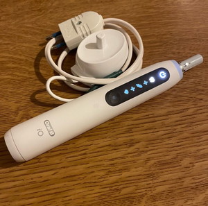 Oral-B IO Series 5 Ηλεκτρική Οδοντόβουρτσα
