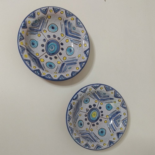 Decorative wall plates like new, set of two, ceramic enamelled